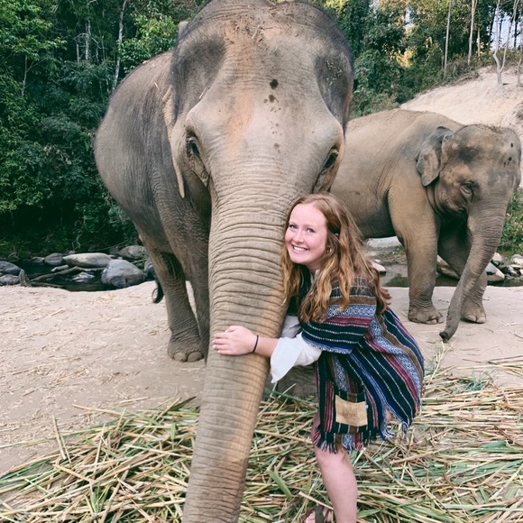 Meet your Posher, Valerie - Picture 1 of 1